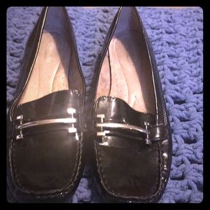 Never worn Naturalizer black shoes